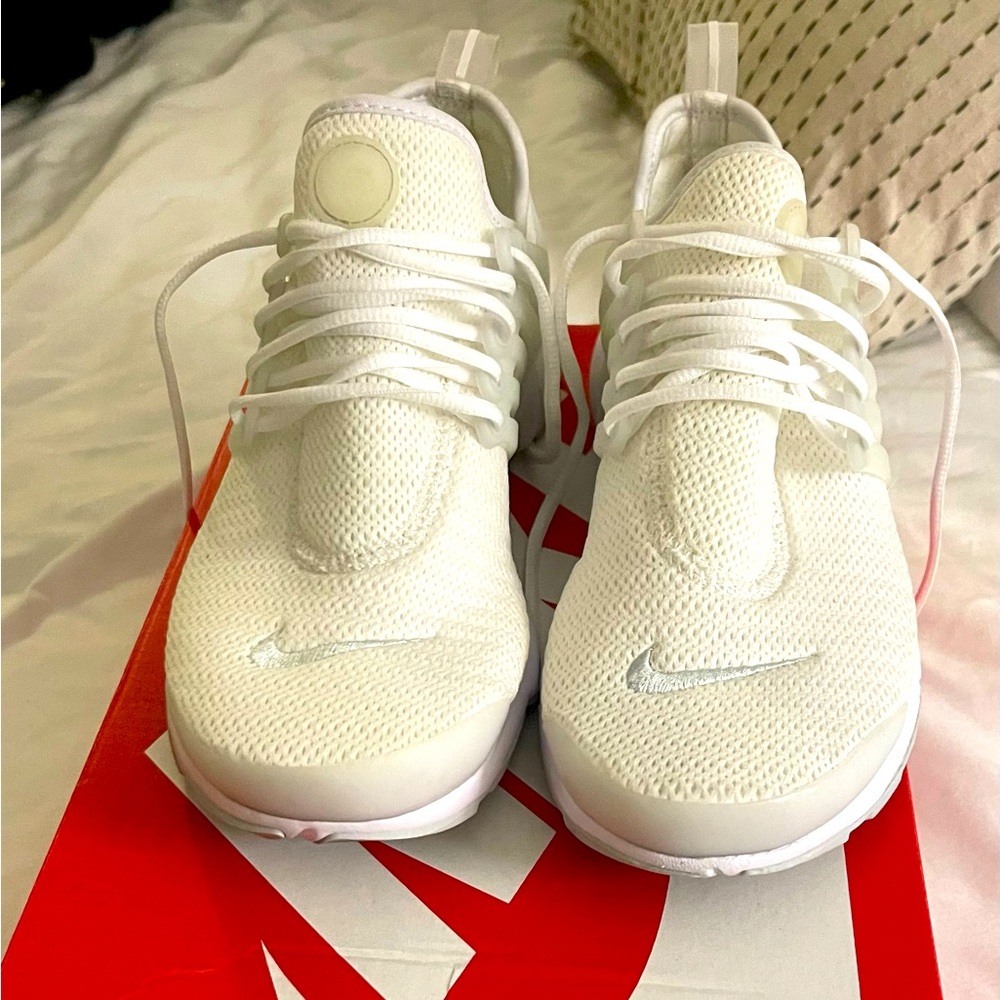 Brand new white Nike Presto size 8 women’s